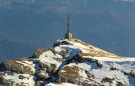Cea mai inalta cruce din lume amplasata pe un varf montan: CRUCEA de pe CARAIMAN