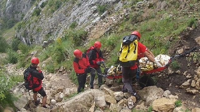 Turista decedata in Bucegi, dupa ce a cazut intr-o prăpastie de cca 300 m
