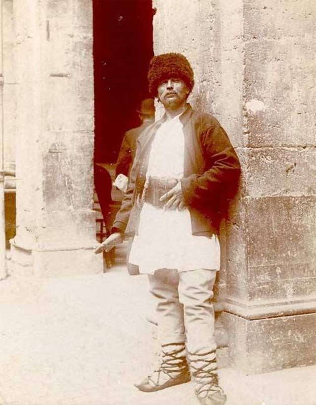 LECTIA DE ISTORIE- 7 august 1911: Badea Cartan trecea la cele vesnice. Inmormantat la Sinaia, NIMENI in partea asta de Muntenie n-a vorbit NIMIC despre INTELEPTUL TARAN PATRIOT