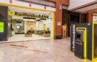 De azi, Raiffeissen Bank nu mai opereaza cu numerar pentru IMM-uri; de la 1 februarie masura si pentru persoane fizice