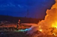 ALERTA: Ard zeci de hectare la hotarul Ploiestilor!