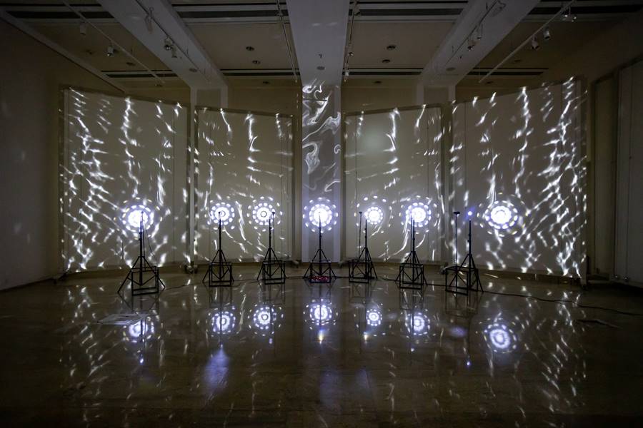 Clasicul intalneste new-media. Lumina Noctis transforma Ploiestiul intr-o super… scena digitala